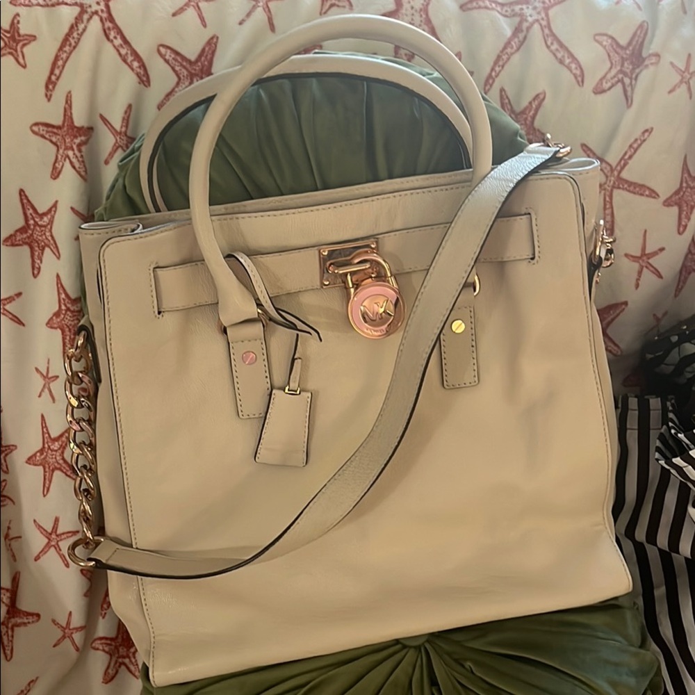 Elegant Cream Handbag